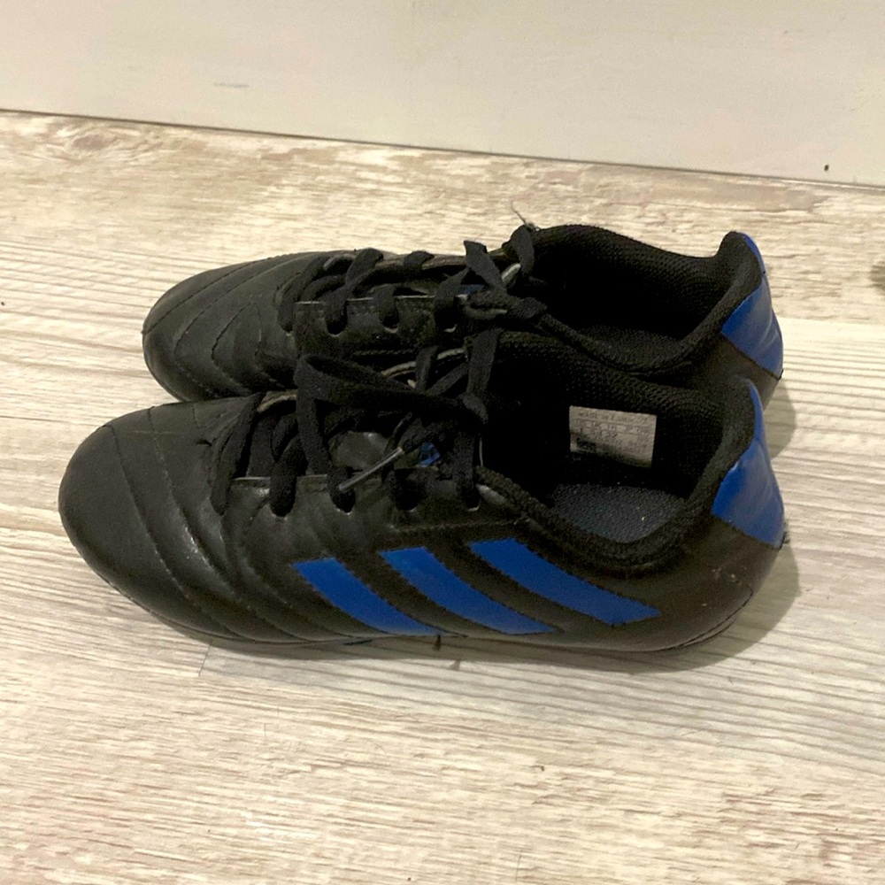 Boys Adidas soccer cleats